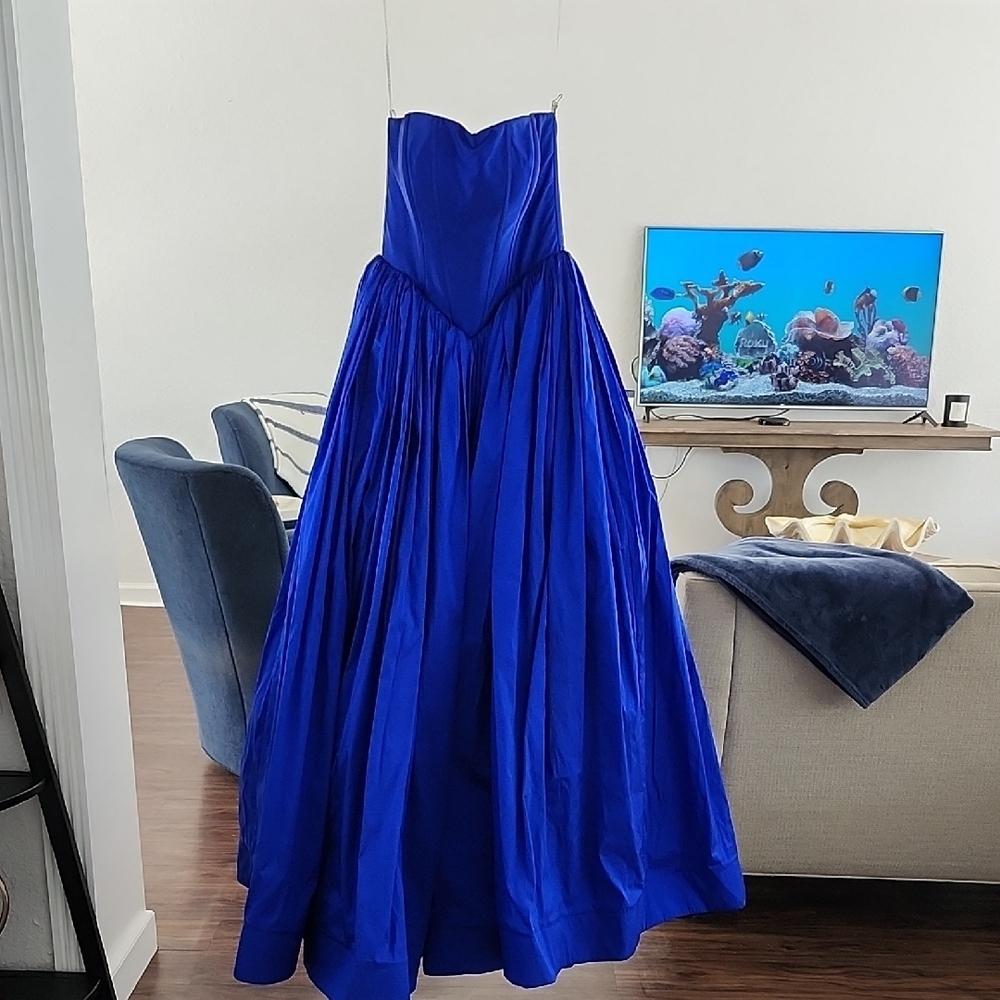 Elegant Royal Blue Strapless Gown